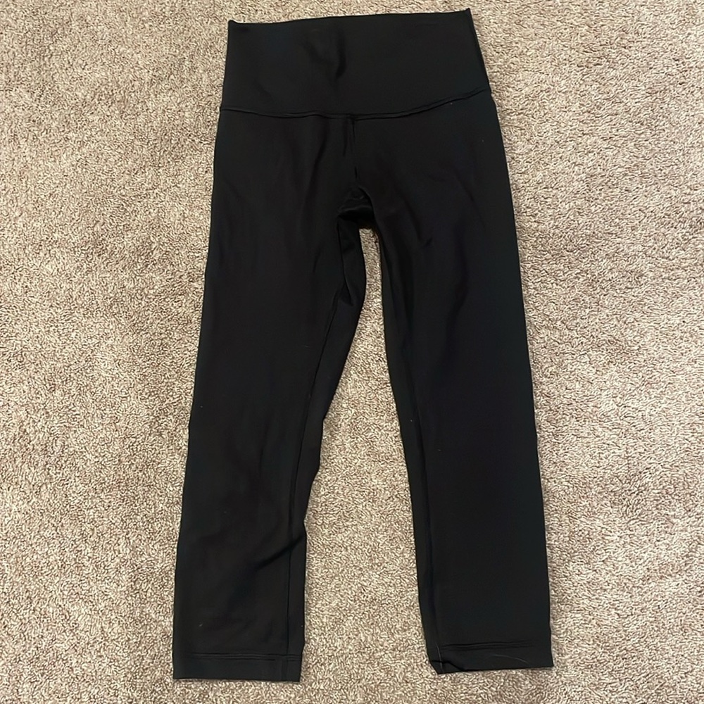Lululemon black cropped leggings crop